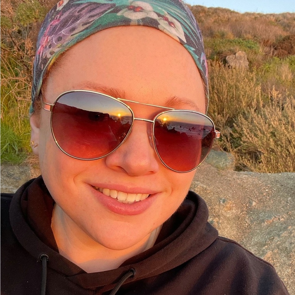Meet your Posher, Alicia